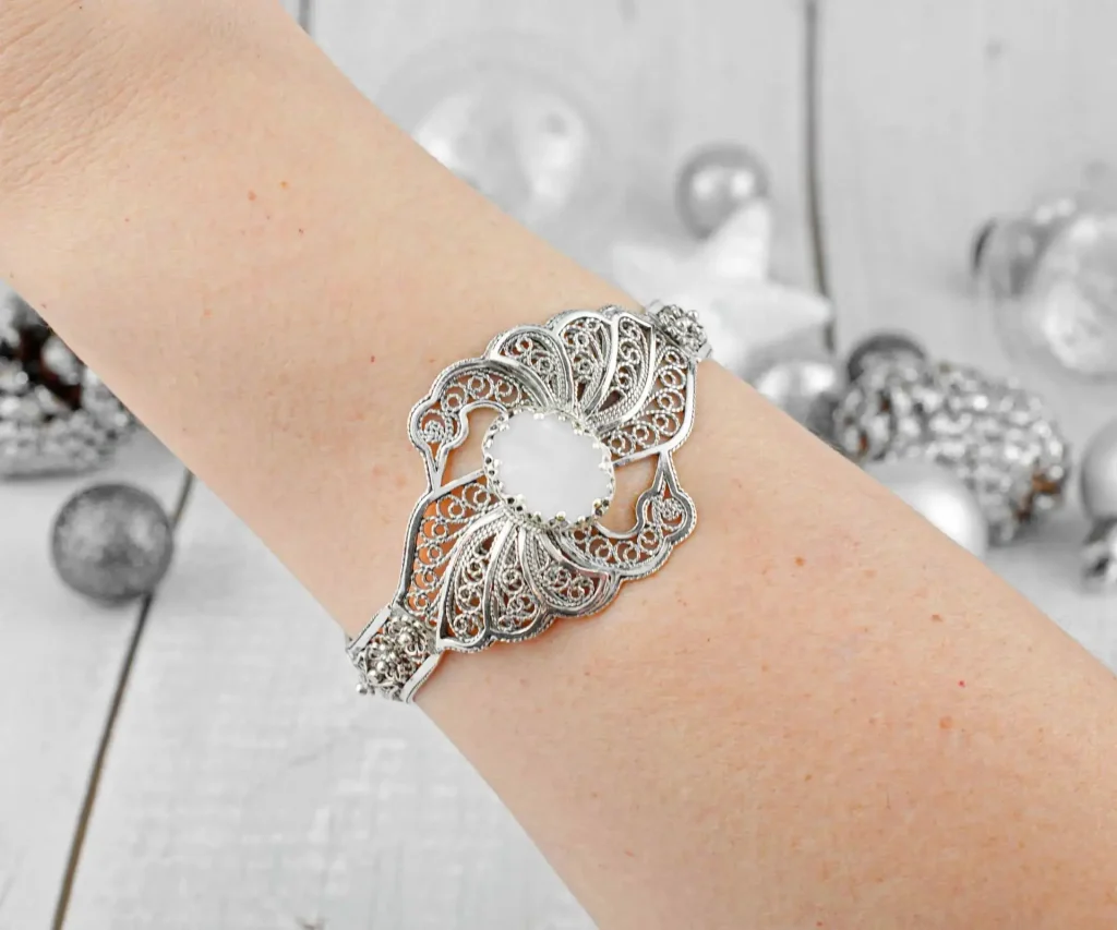  Elegant Filigree Art Double Swan Silver Cuff Bracelet with Mother of Pearl Gemstone